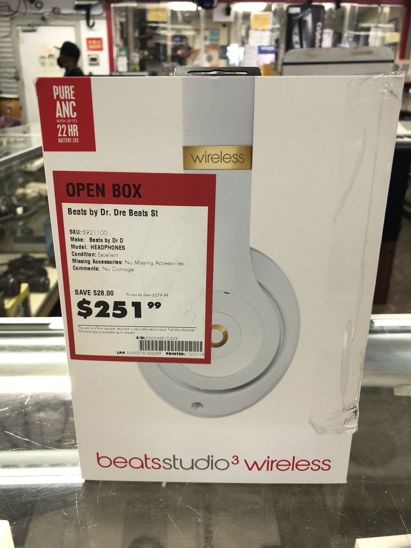 Headphones, Electronics Beats In box used ( White & Gold ) Beats studio 3 Wireless 