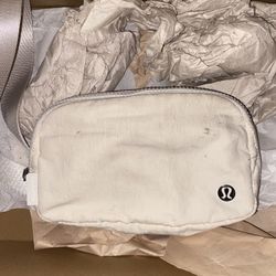 Lululemon bag 