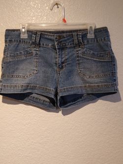 WOMEN'S SIZE 11/12 SHORTS!