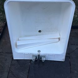 Sink with Faucet