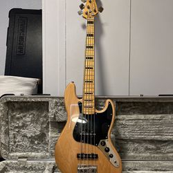 Squier Jazz Bass by Fender 