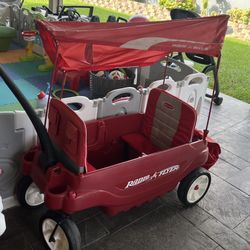 Radio Flyer With Canopy And Storage Bag