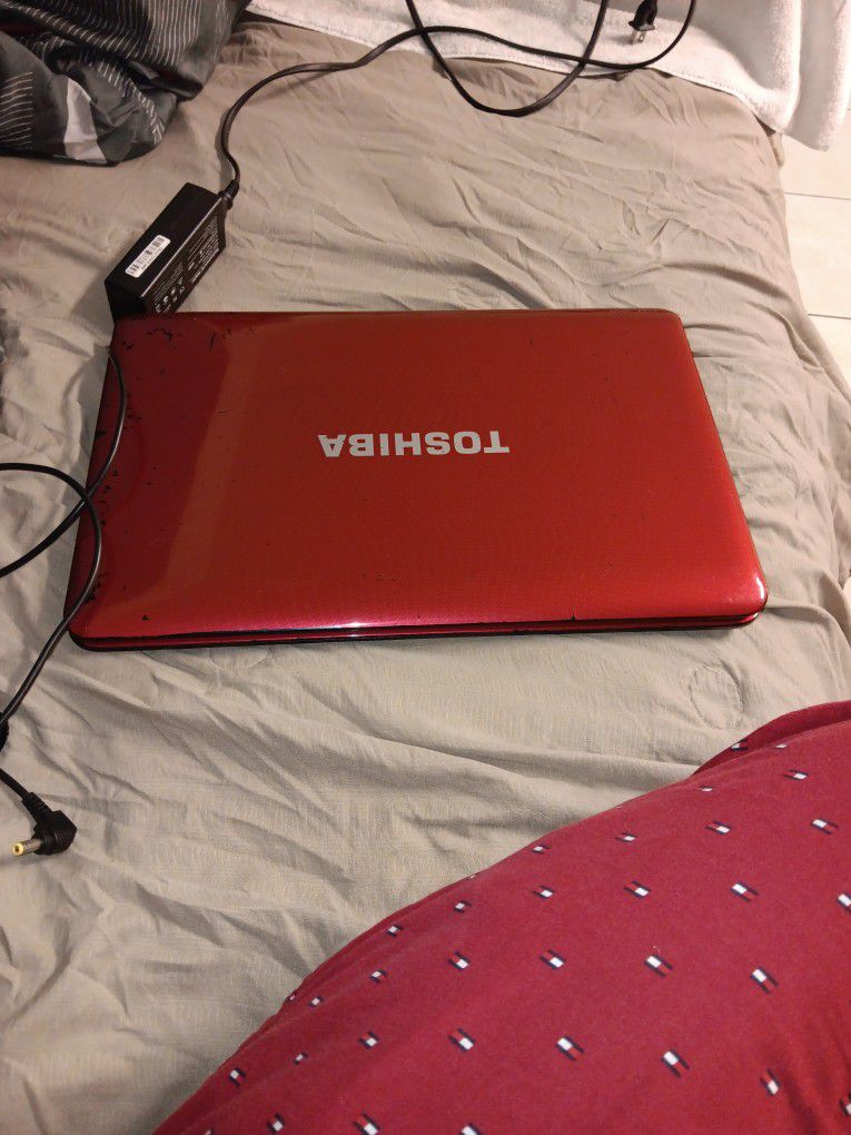 Toshiba Laptop 17in Screen 
