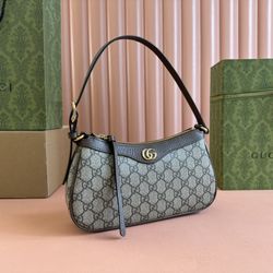 Fashionable women's classic shoulder bag