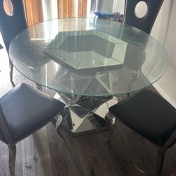 Glass Royal Table Silver And Black 