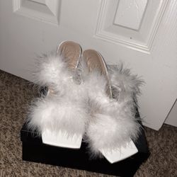 WHITE FUR HEELS