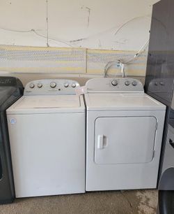 White Whirlpool Washer/Dryer Set