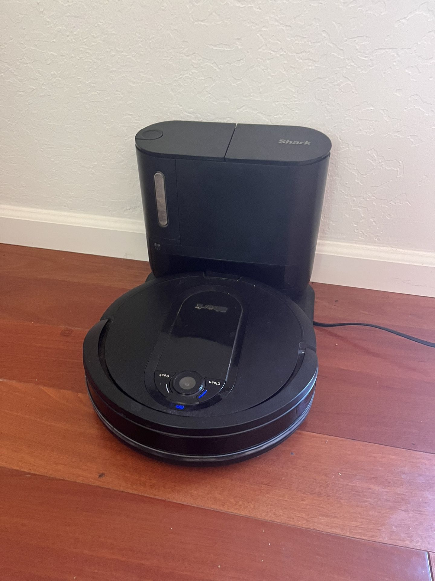 Shark IQ Robot RV1100 | App-Controlled Robot Vacuum with Base | WiFi and Home Mapping