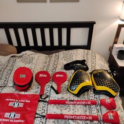 Boxing And Kickboxing Gear