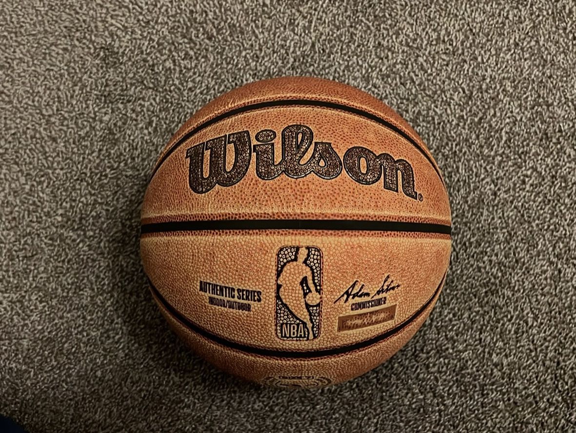Wilson authentic series Size-7 basketball