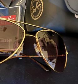 Ray-Ban Sun Glasses New In The Box, Flawless