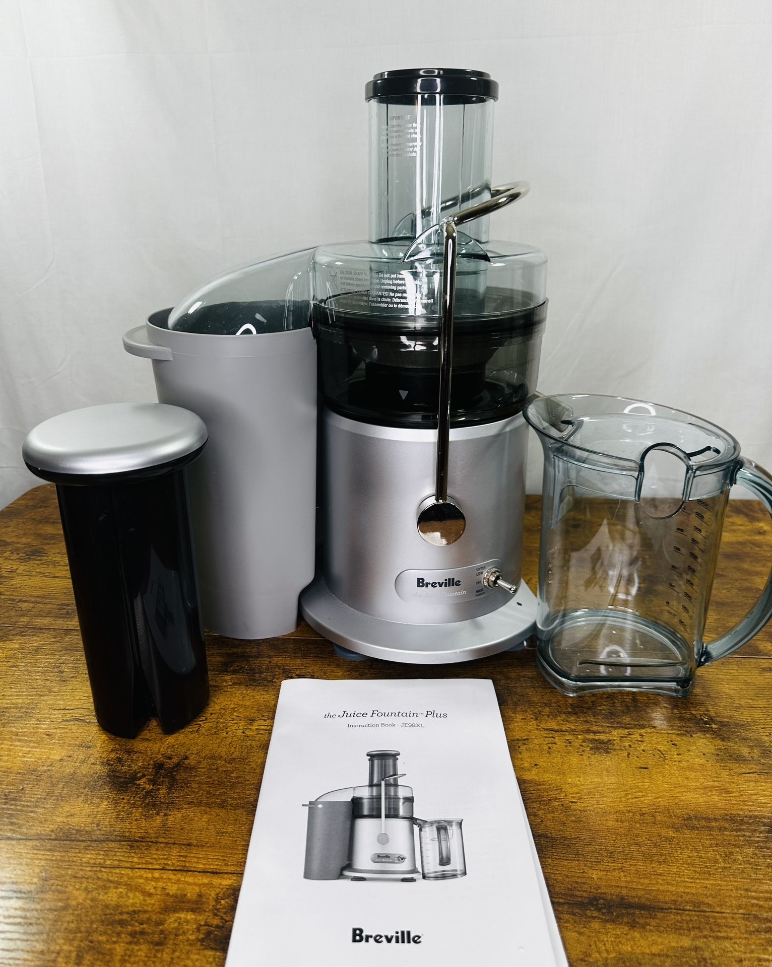 Breville The Juice Fountain Plus JE98XL Juicer Silver Used