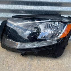 2016-2019 Mercedes Glc300 Headlight Oem 