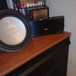 3000 Watt Amp , 12 Rockford Fosgaite And A Audiotek