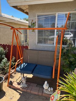 Metal orange swing