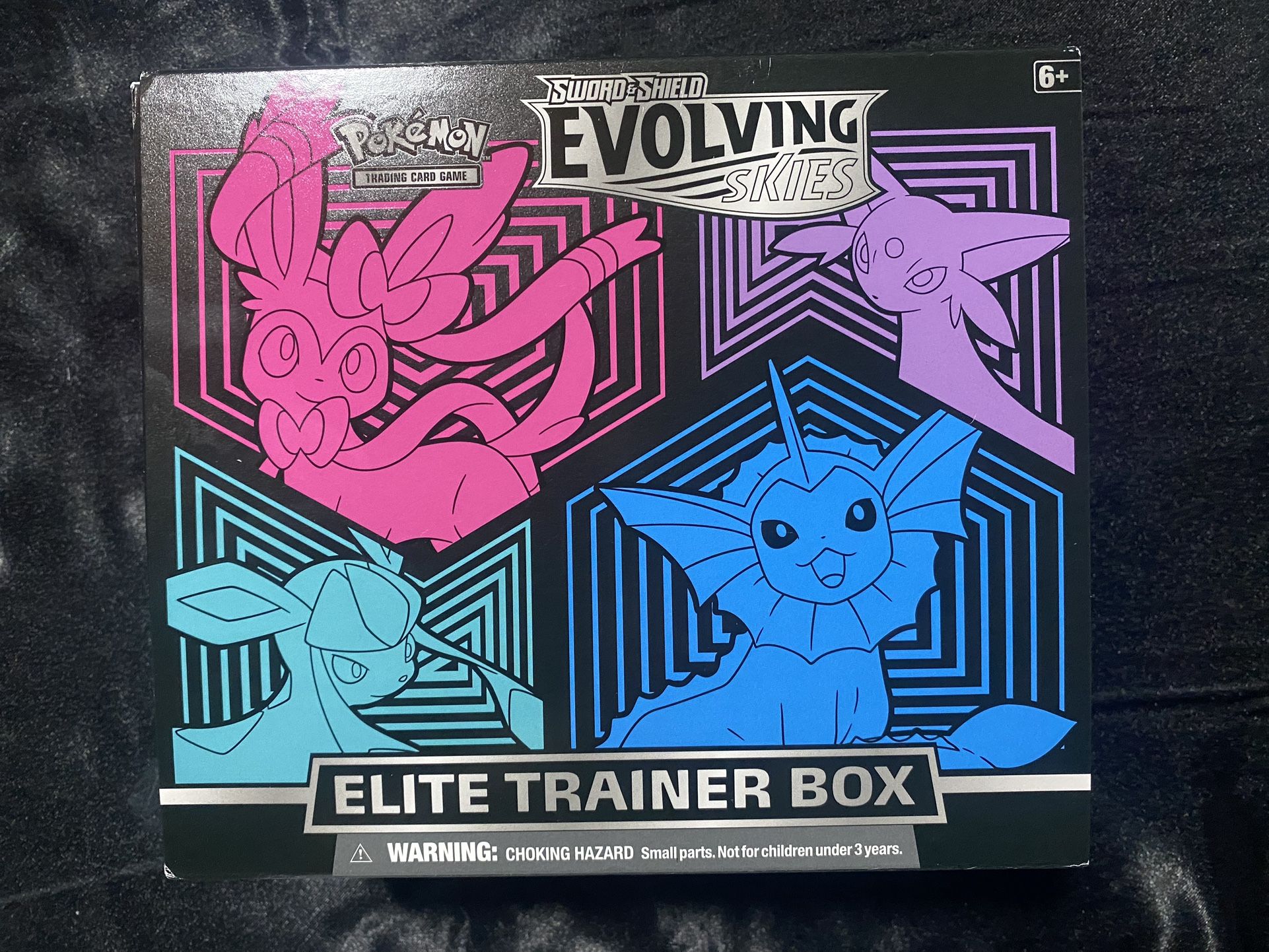 Pokèmon TCG: Sword & Shield - Evolving Skies Elite Trainer Box