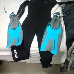 Xcel Diving Suit Size 6 Black Flippers U.S. Divers Size S/M U.S Men 4-8.5 U.S Women 5- 9.5