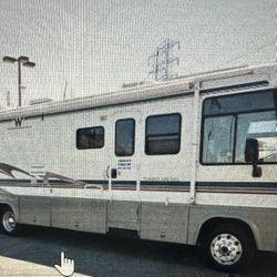 Winnebago Adventurer, Class A, 1999