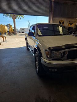 Toyota Tacoma Extended Cab Pickup Truck