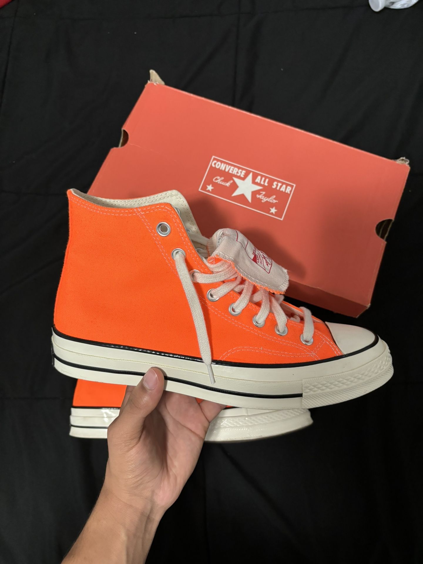 chuck taylor converse