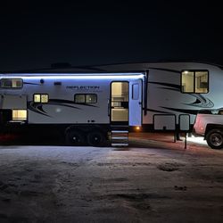 2022 GRAND DESIGN FOR SALE 35ft