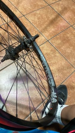 Back https://offerup.com/redirect/?o=U3RyZWV0LmNv rim fixed gear and freewheel