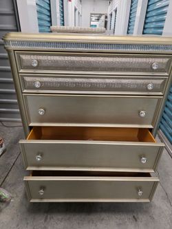 RIVERSEDGE DRESSER