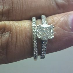 Beautiful 1 Carat Diamond Engagement Ring and Wedding Band