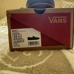 Vans Slip-Er 2 All Black - Brand New