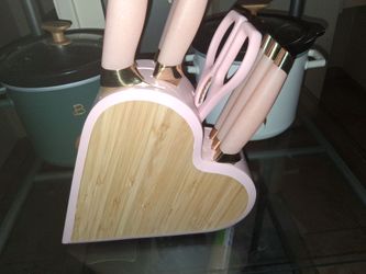 Parrish Hilton Knife set Croc pots
