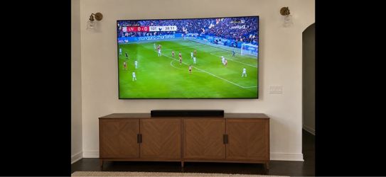 Samsung 85” 4K UHD Smart TV – Excellent Condition – Newer Samsung Screen