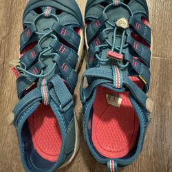Brand New - Keen H2 Newport Size 7 Women