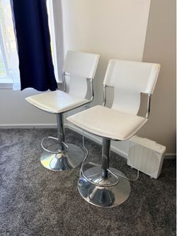 Set of 2 White Adjustable Swivel Bar Stools – Chrome Base