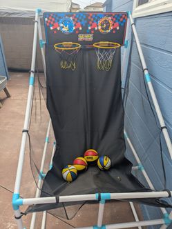 Sonic basketball court