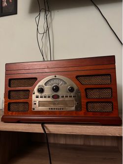 Crosley 5-in-1 Rochester Record Player Radio Tape CD Model CR66 Stereo