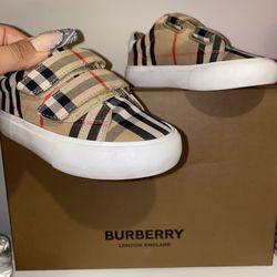 Burberry Kid Shoes Size 26