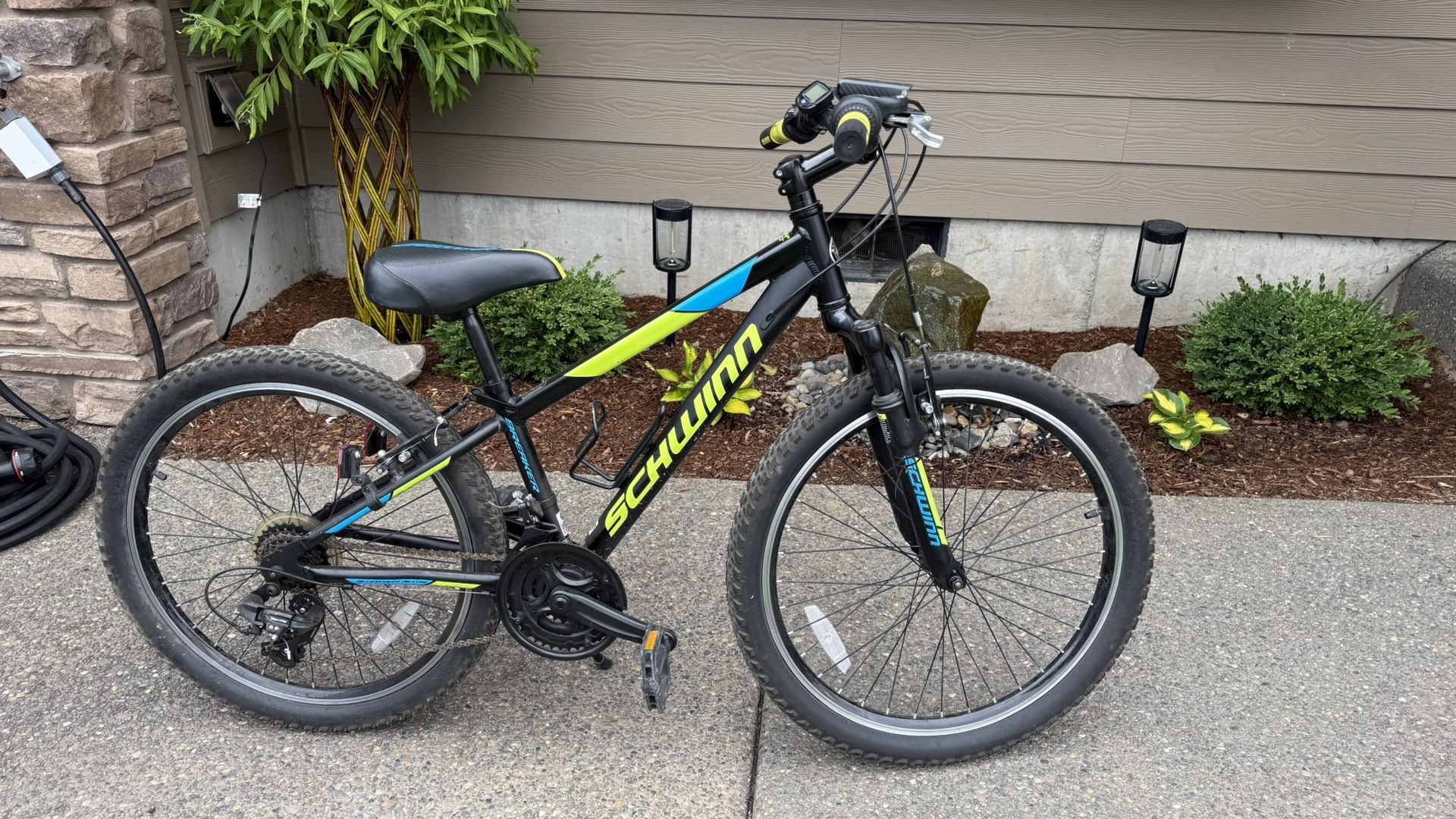 Schwinn Breaker Disc 24 Inch Youth Bike