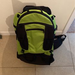 Children's back pack holds up to 30 lbs