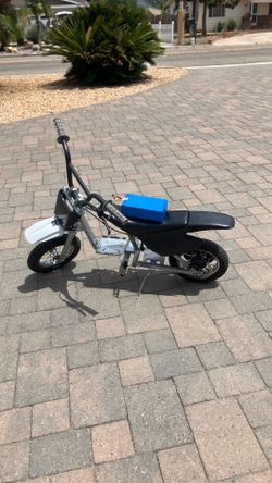 Razor mx 350 roller frame with hydraulic breaks and 48v 750 watt battery