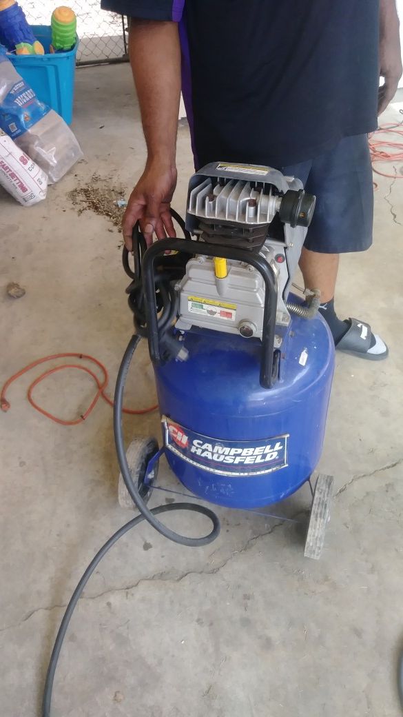 Air compressor