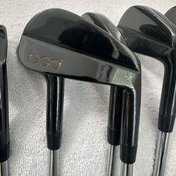BGD “Byrdie Golf Designs” Vandal Collection Iron Set 4-PW, SW Stiff Flex