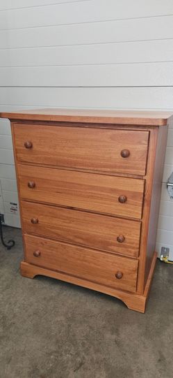 4. DRAWER. WOOD. DRESSER