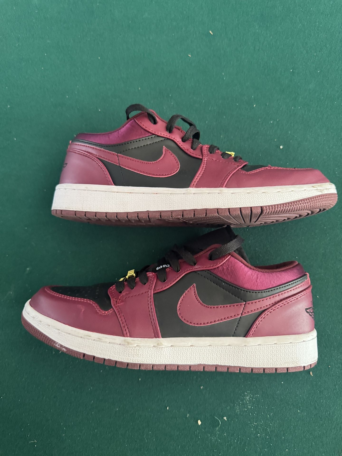 Nike Air Jordan 1 Low SE Dark Beetroot Black Gold Size 8.5 Women’s Retro Sneakers