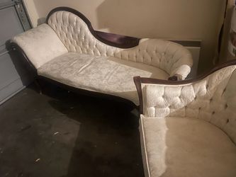 Victorian Style Sofa & 2 Armchairs – Cream & Dark Wood – 3 Piece Set