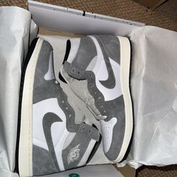 DS Jordan 1 Men’s Size 9.5