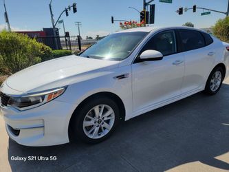 2017 KIA Optima