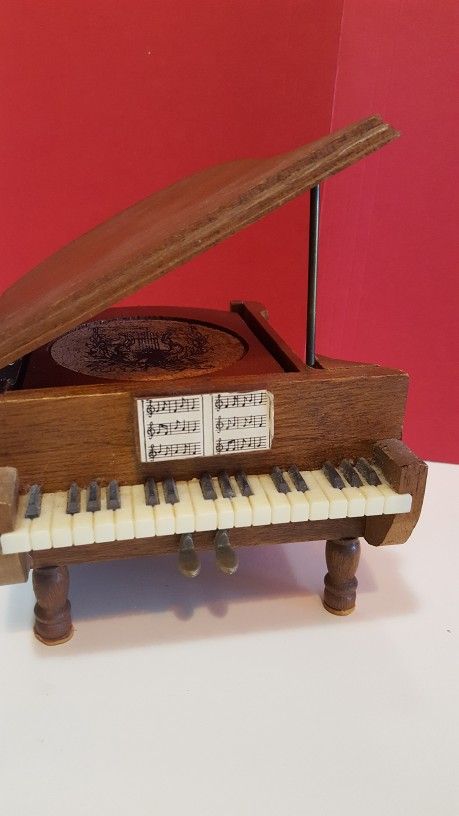 Music-themed coaster ser.