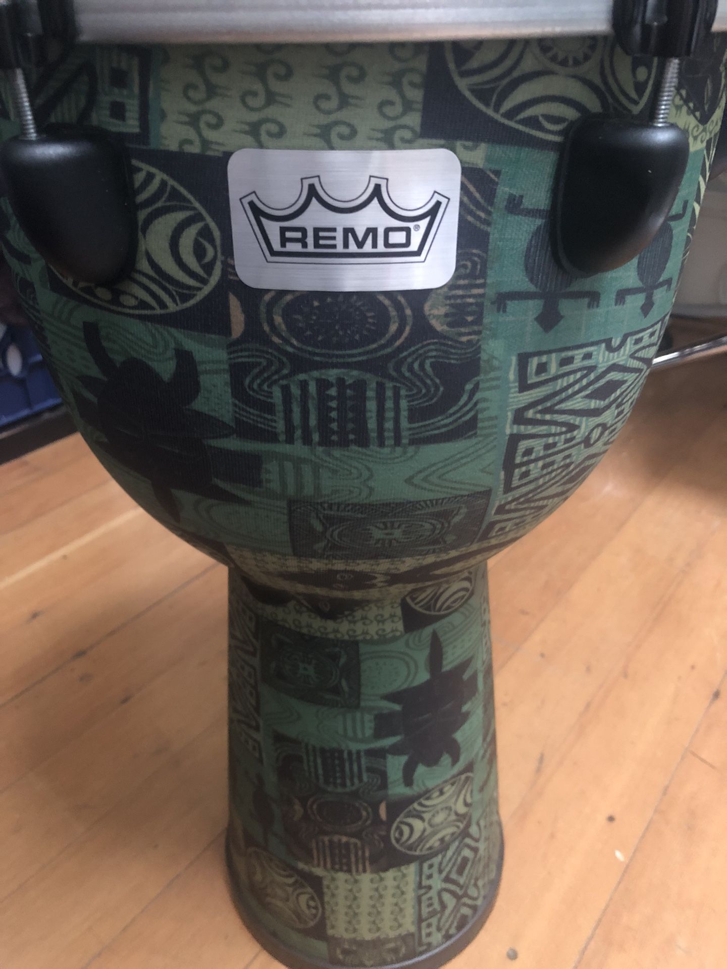 Remo Mondo 12” Kinte Klothe Djembe Drum w/ New Bag & Key