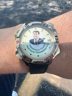 Mechanical Commanders watch featuring a photograph of the President of Turkmenistan from himself