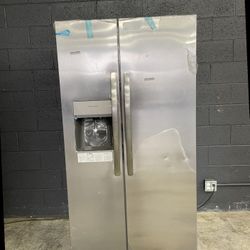 Frigidaire Gallery Side-By-Side FX9U